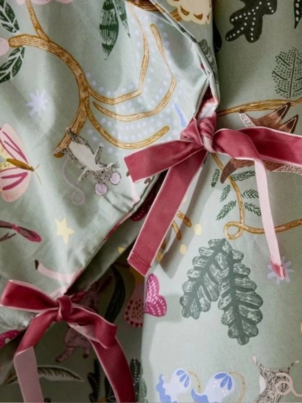 Pottery Barn Kids “Storybook Friends” Duvet cover full/queen